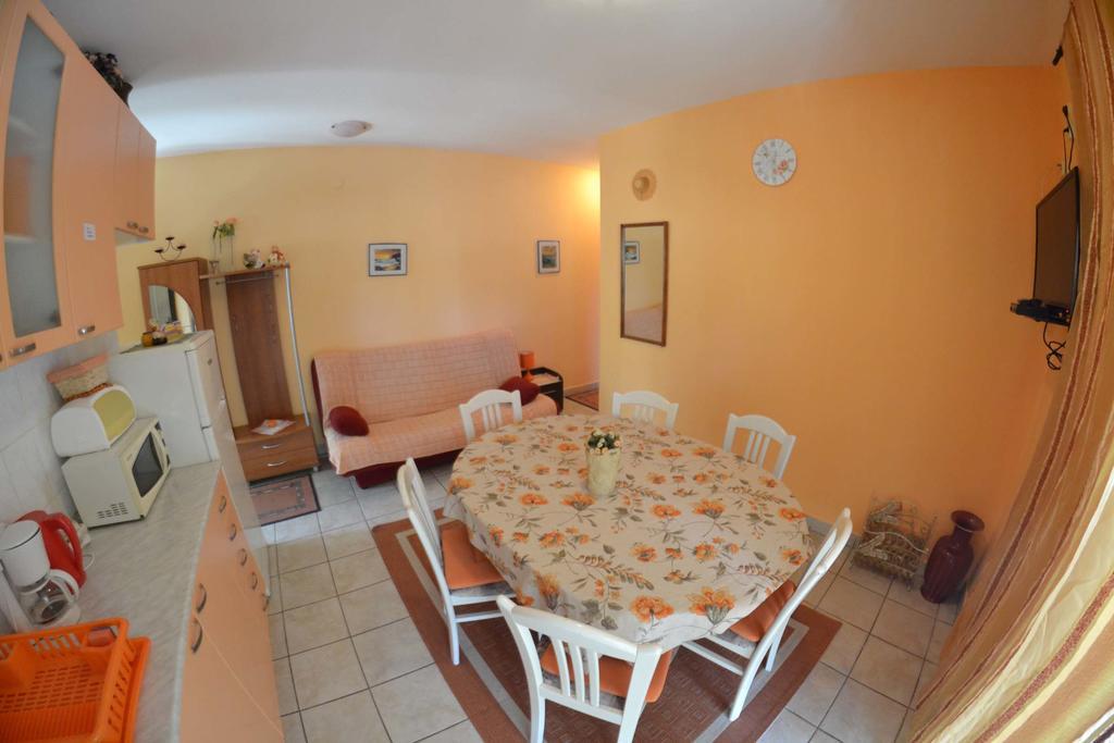 Apartmani Jenny I Tania Lopar Exteriör bild